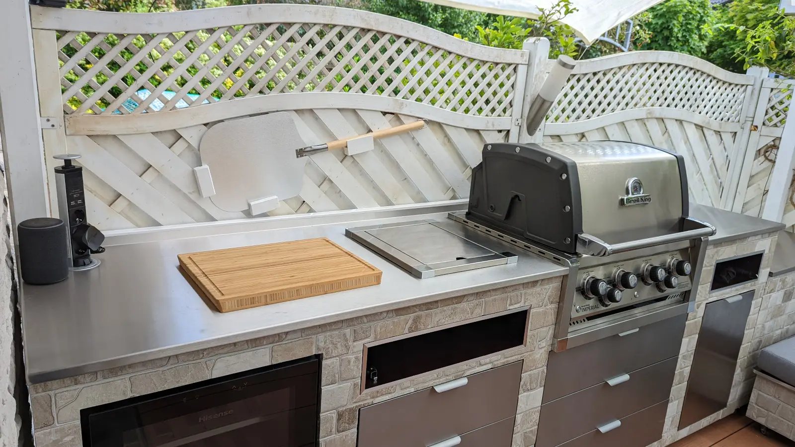 Möglichkeiten unserer Edelstahl - Arbeitsplattenabdeckung: Kantungen, Bohrungen, Ausschnitte für die perfekte Outdoor-Küche