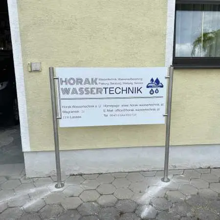 Schilderhalter für Firmenschild aus Edelstahl - Rundrohr