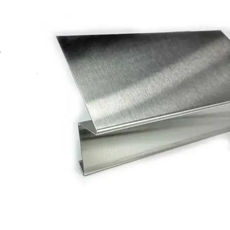 Traufblech Typ C aus Edelstahlblech K240 geschliffen