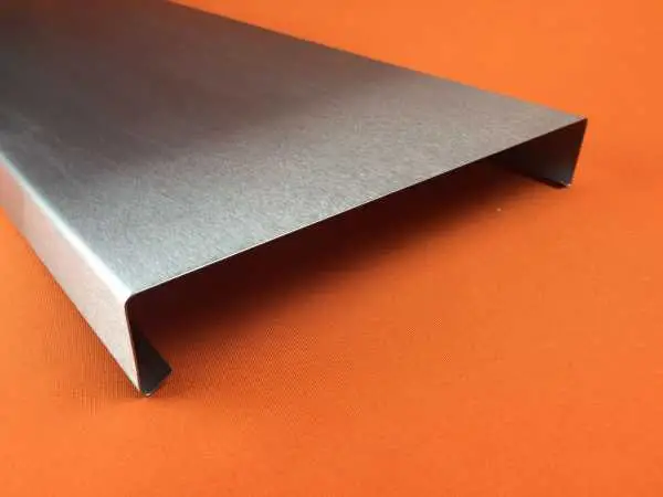 Edelstahl - Mauerabdeckblech aus Edelstahl K240, 1 Meter Festmaß