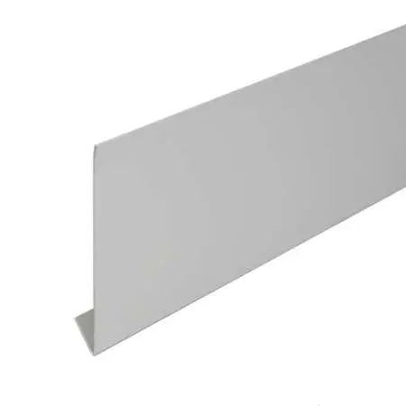 Stirnbrettblende L-Form auf Maß aus Aluminium, beschichtet in RAL weiß