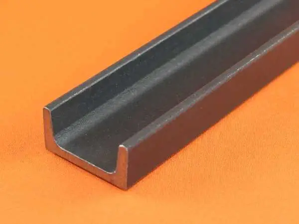 U-Profile aus S235JR in mehreren Ausführungen