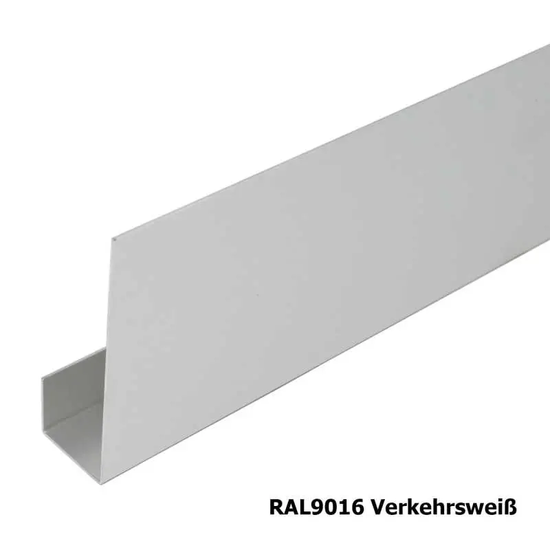 Stirnbrettblende U-Form auf Maß aus Aluminium, beschichtet in RAL weiß
