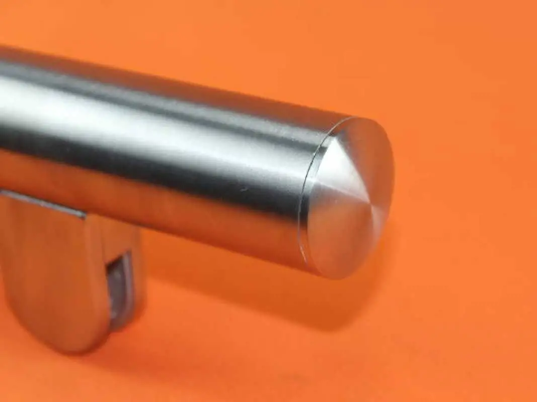 Firmenschildhalter aus rostfreiem Edelstahl mit gerundeten Endkappen