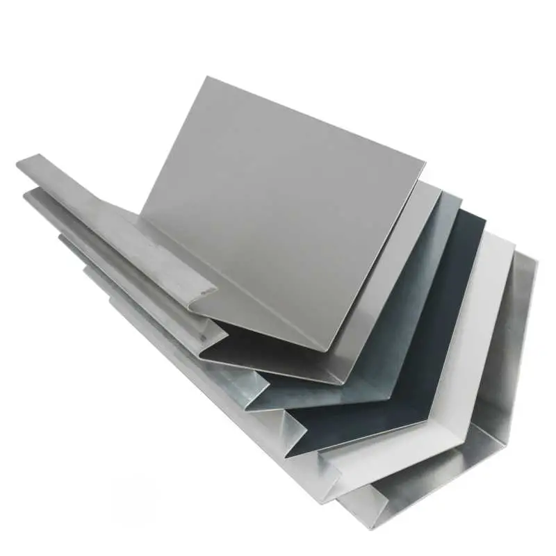 Wandabschlussbleche aus Edelstahl K240 geschliffen, verzinktem Stahl, Titanzink, Kupfer oder Aluminium, roh oder beschichtet in RAL weiß oder anthrazit