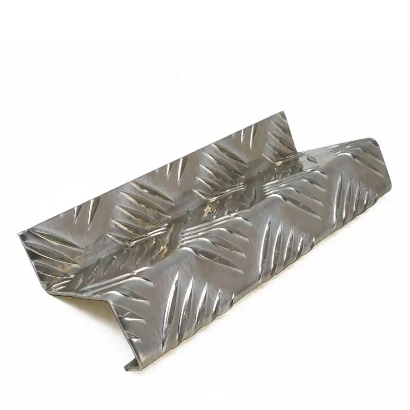 Z-Profil mit Rückkantung aus Riffelblech 2,5/4,0 mm in Quintettprägung